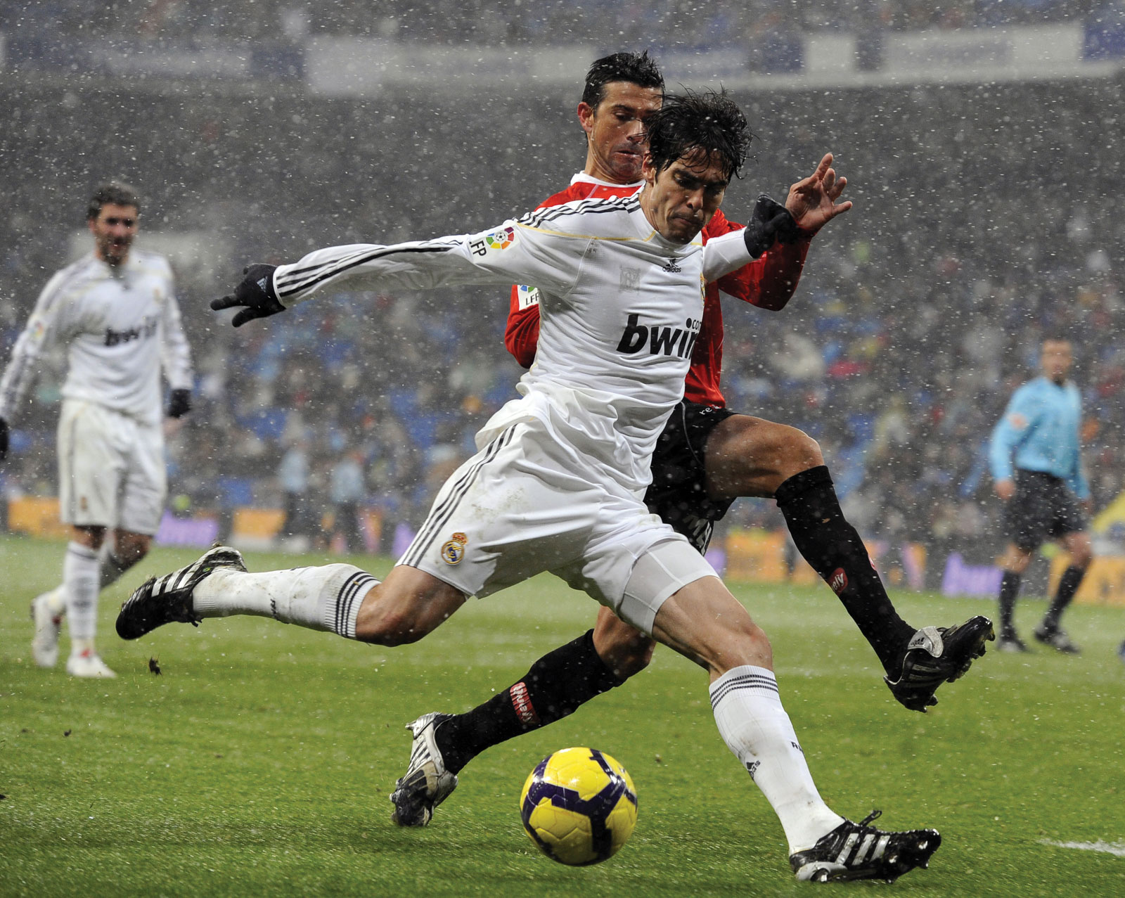 Real-Madrid-league-football-match-Kaka-Spanish-January-10-2010