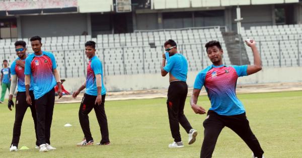 রবির সরে যাওয়ার পেছনে "ক্রিকেটারদের ব্যক্তিগত চুক্তি"