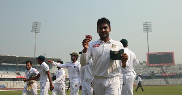 তৃতীয় হোয়াইটওয়াশের আগে প্রথম ইনিংস ব্যবধানে জয়